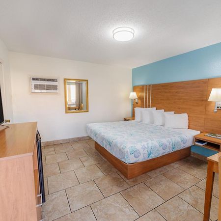 Dunes Inn & Suites - Tybee Island Exterior photo