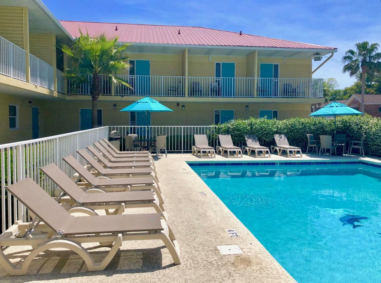 Dunes Inn & Suites - Tybee Island Exterior photo